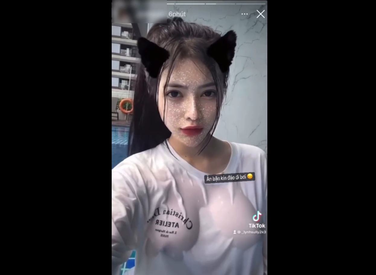 Hot girl Thu Uyên việt nam show hàng vú to